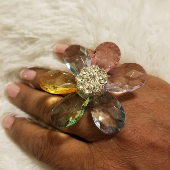 Large Statement Ring - Picture 2 of 6